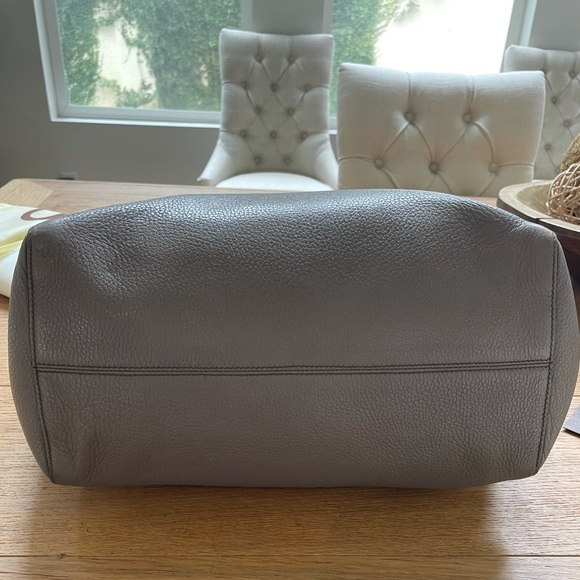 Gucci Medium Leather Swing Tote - Picture 16 of 16